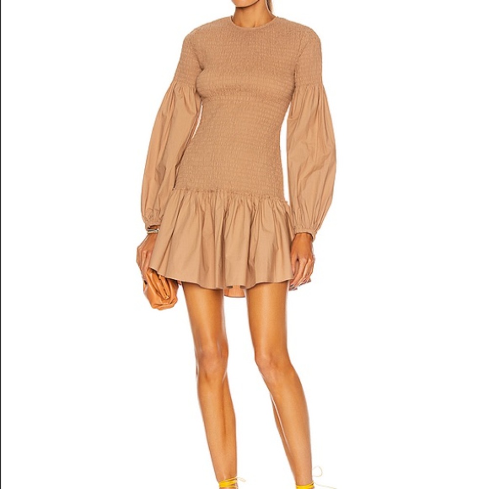 Nwt ALC Kora smocked dress in tan $595 Sz 6